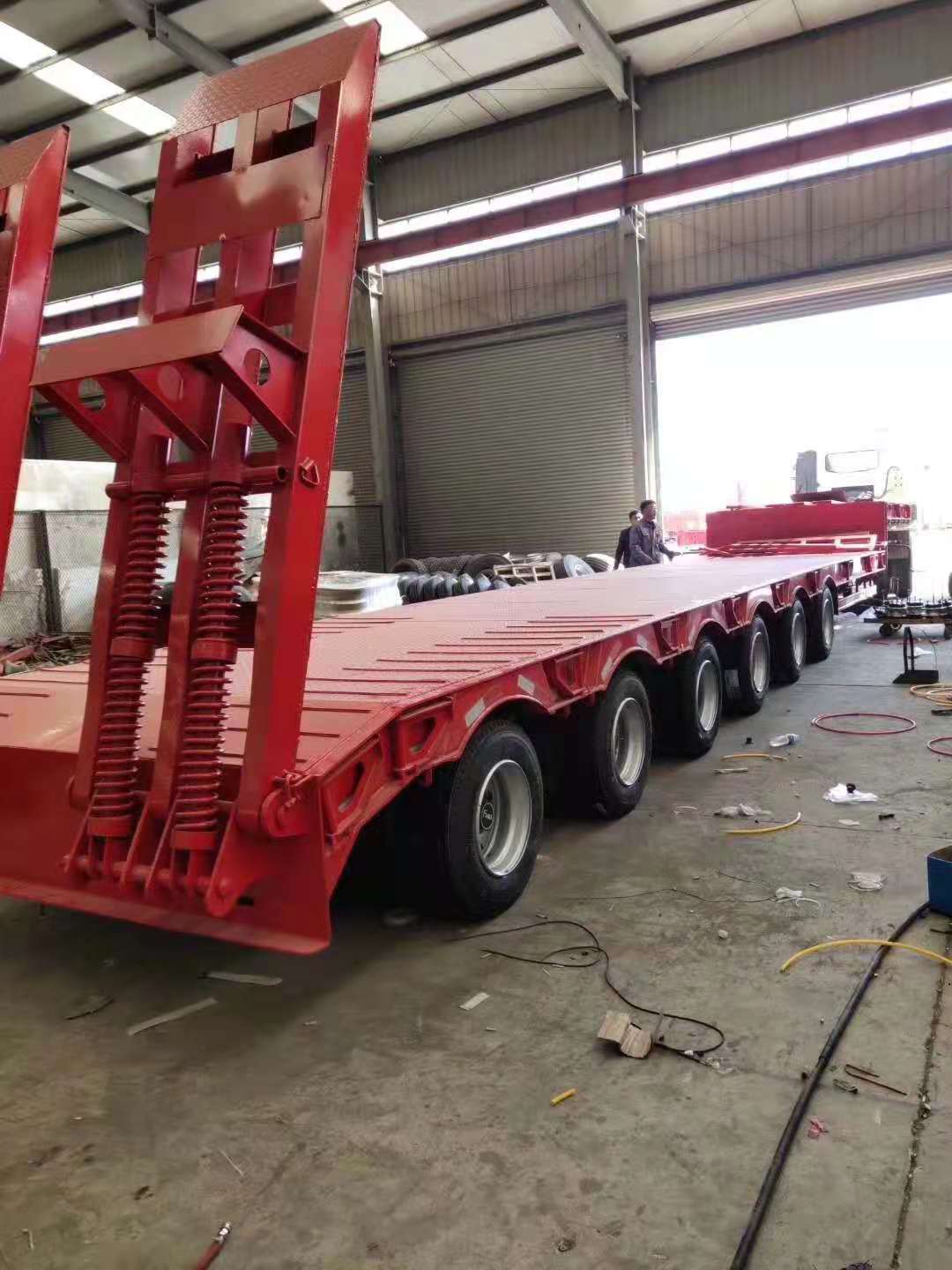 半掛車(chē)廠(chǎng)家